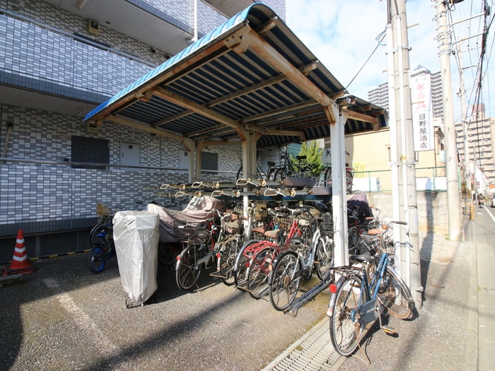 物件外観写真5　(駐輪場)