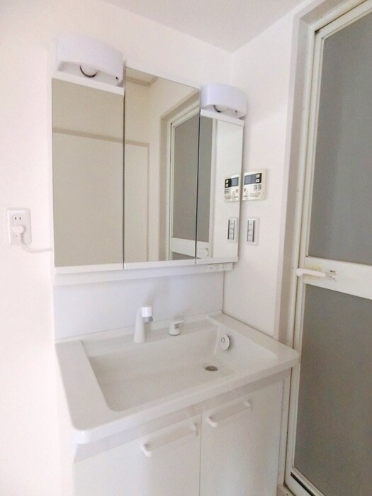 物件内観写真12　(洗面)