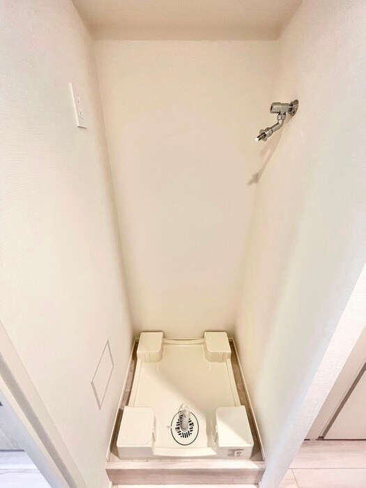 物件内観写真13　(洗濯機置場)