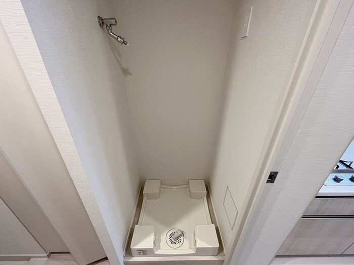 物件内観写真14　(洗濯機置場)