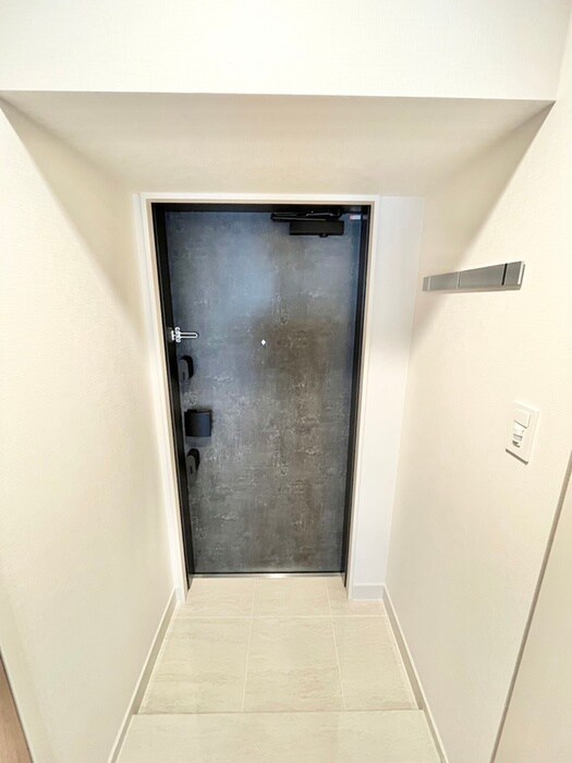 物件内観写真16　(玄関)