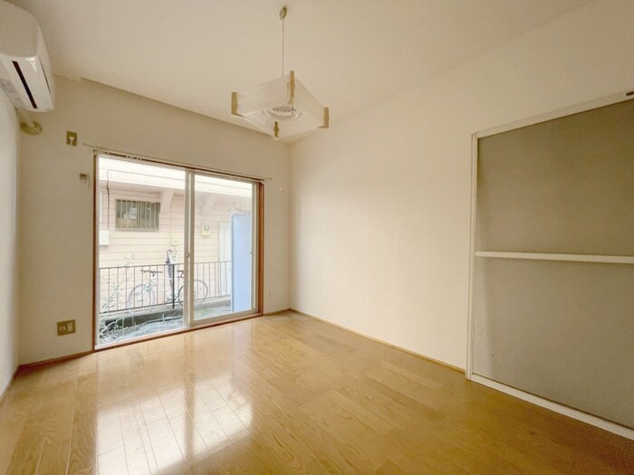 物件内観写真7　(居室)