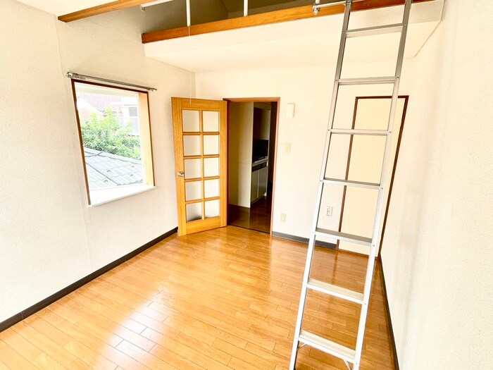 物件内観写真9　(居室)