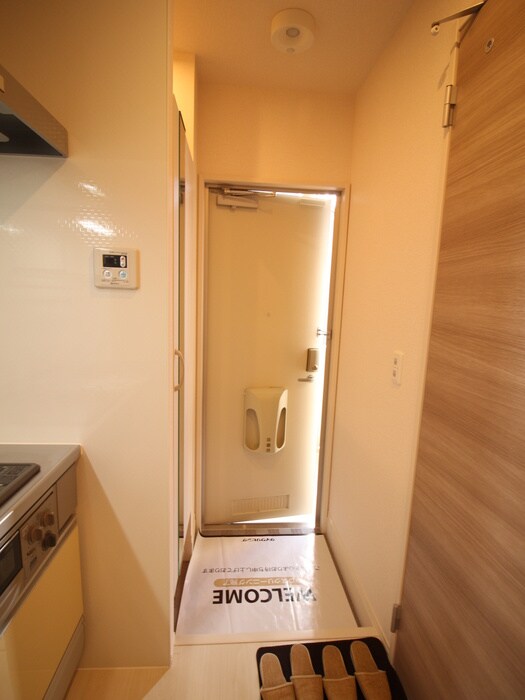 物件内観写真7　(玄関)