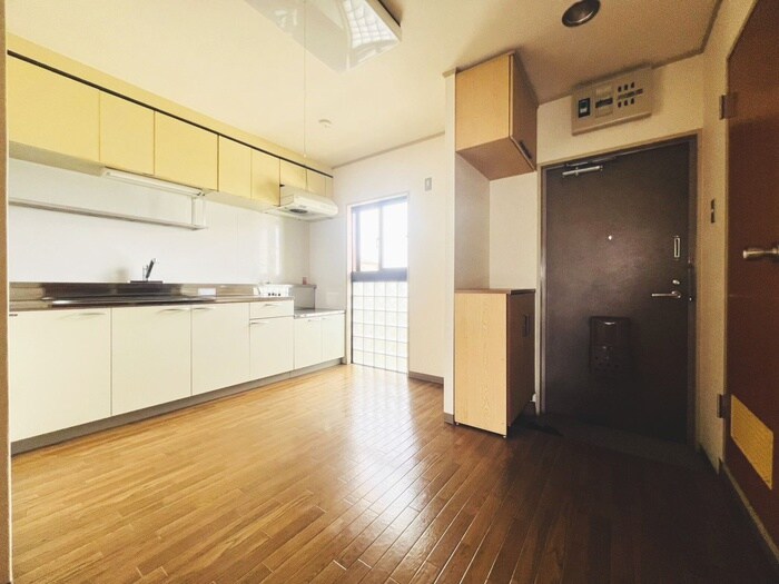 物件内観写真8　(居室)