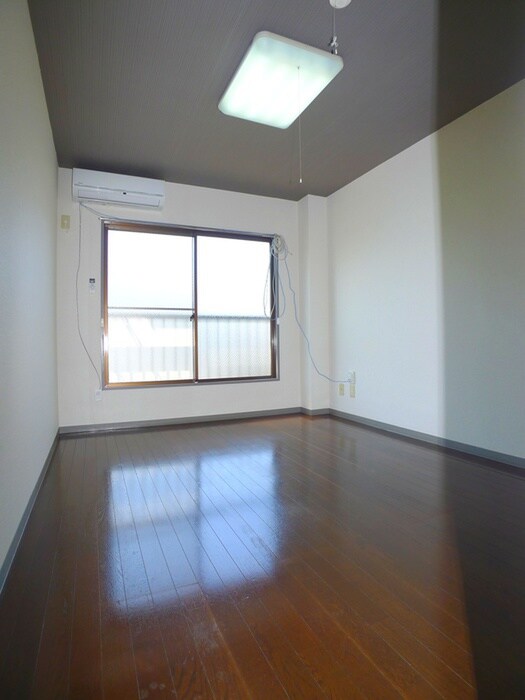 物件内観写真5　(居室)