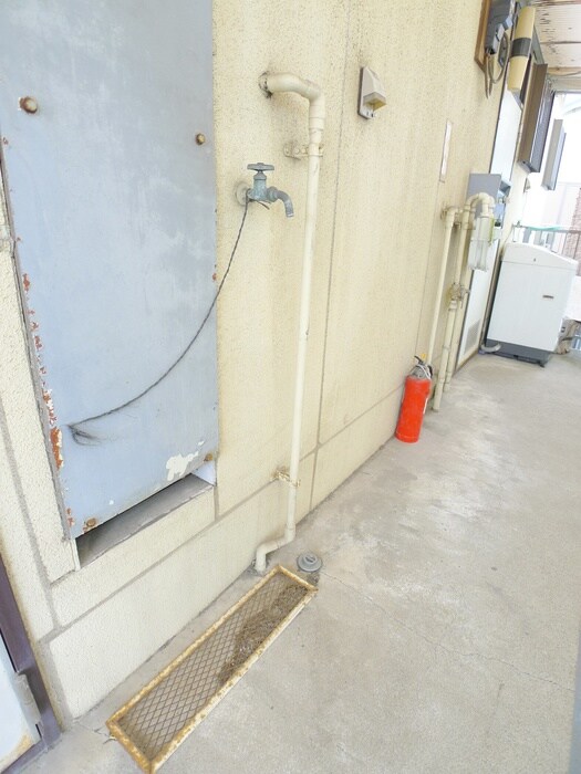 物件内観写真14　(洗濯機置場)