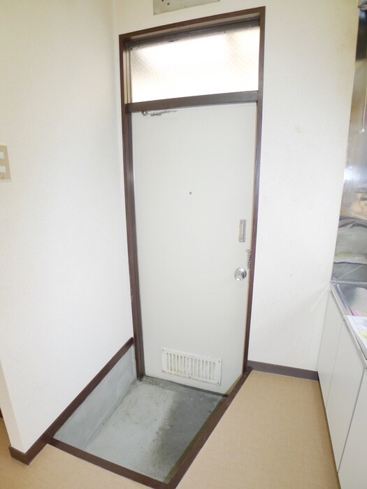 物件内観写真15　(玄関)