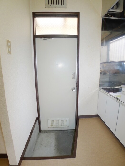 物件内観写真22　(玄関)
