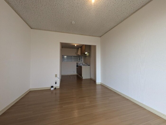 物件内観写真2　(居室)