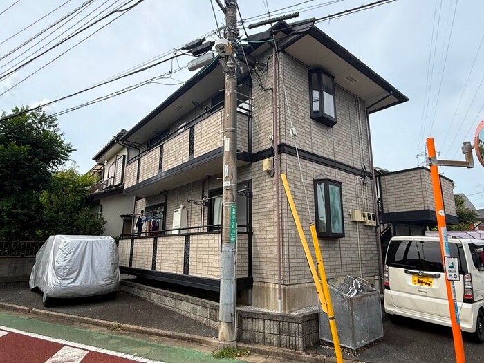 物件外観写真3　(エントランス部分)