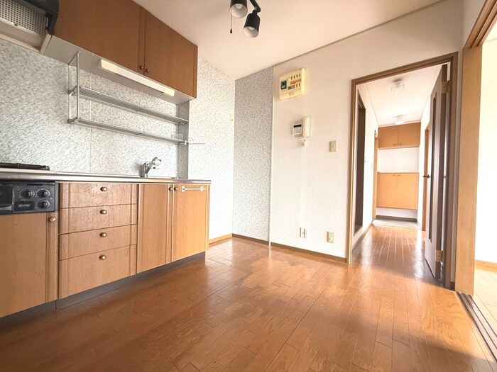 物件内観写真10　(玄関)