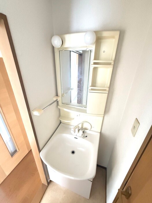 物件内観写真12　(洗面)