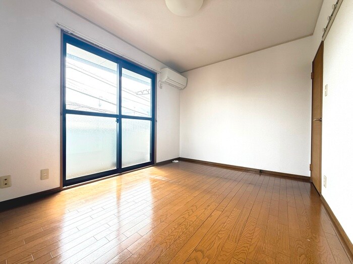 物件内観写真17　(室内からの展望)