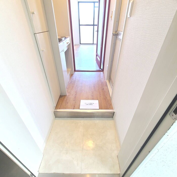 物件内観写真15　(玄関)