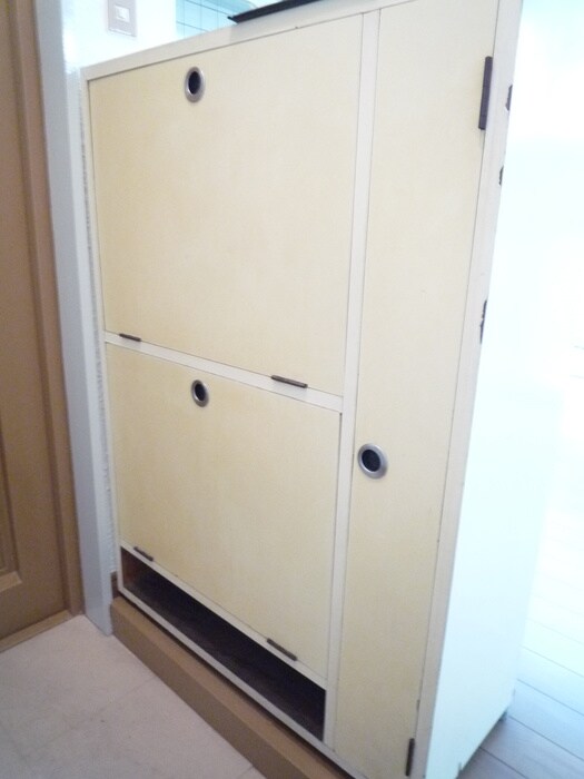 ＭＡＩＳＯＮ　ＵＳＵＩの靴箱