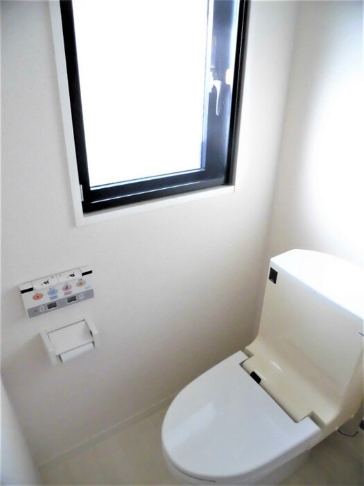 物件内観写真15　(トイレ)