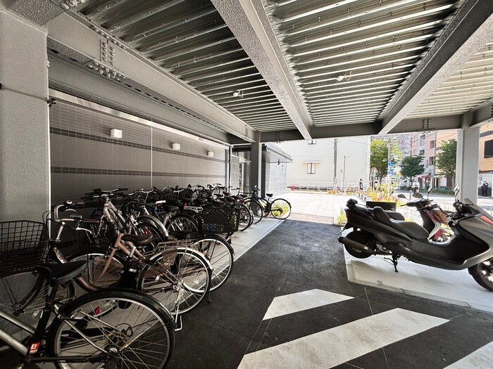 物件外観写真5　(駐輪場)