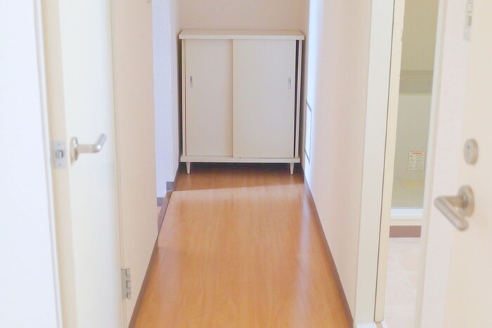 物件内観写真18　(玄関)