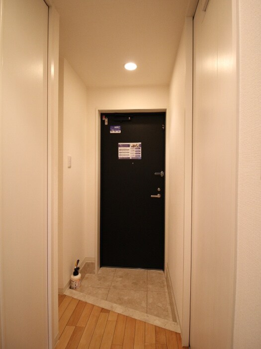 物件内観写真12　(玄関)