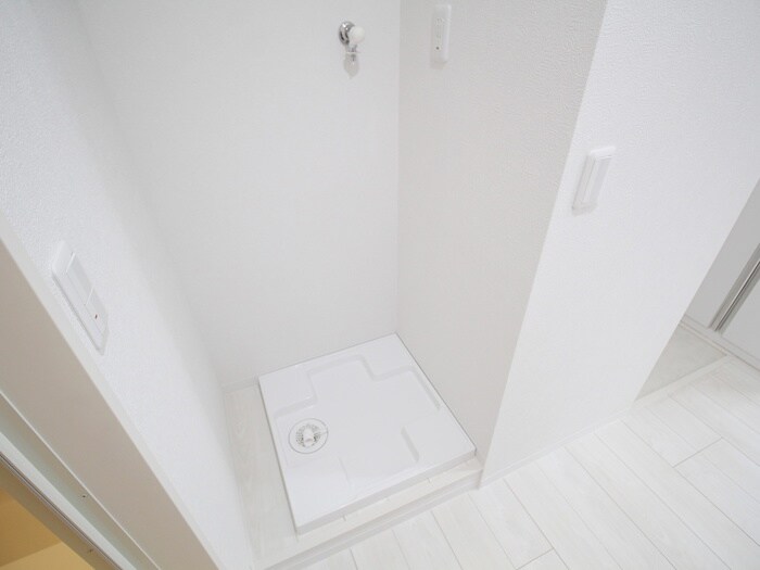 物件内観写真15　(洗濯機置場)