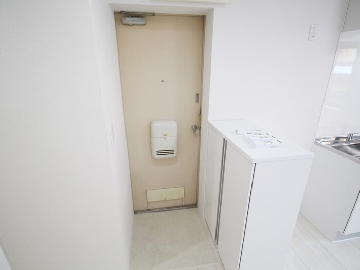 物件内観写真17　(玄関)