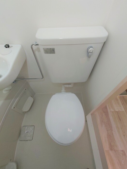 物件内観写真14　(トイレ)