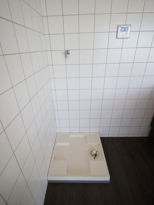 物件内観写真17　(洗濯機置場)