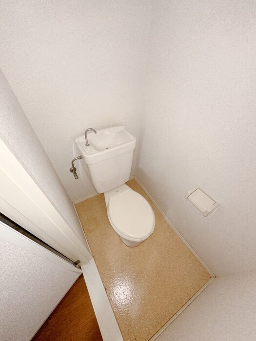 物件内観写真12　(トイレ)