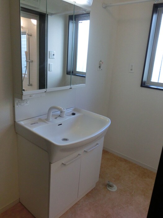 物件内観写真7　(洗面)