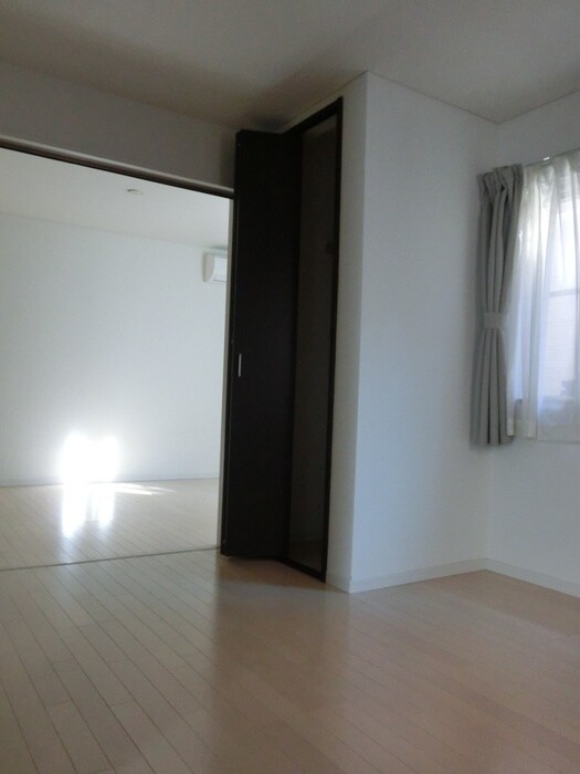 物件内観写真12　(居室)