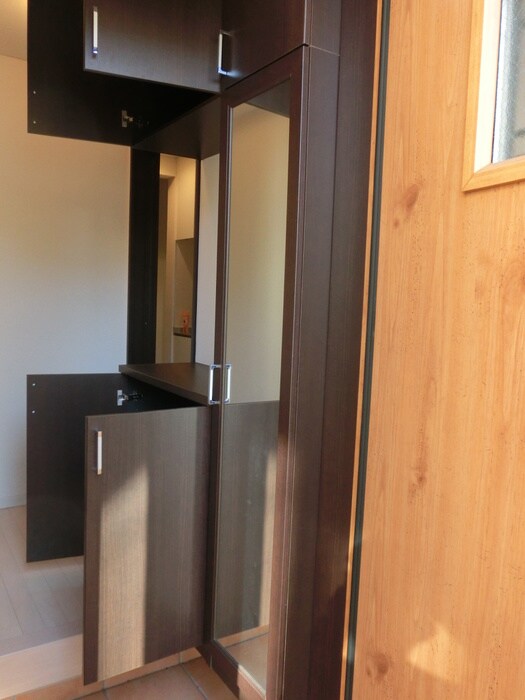 物件内観写真13　(玄関)