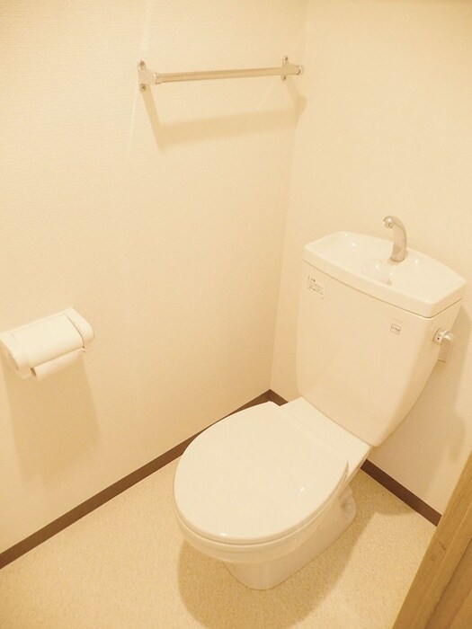 物件内観写真14　(トイレ)