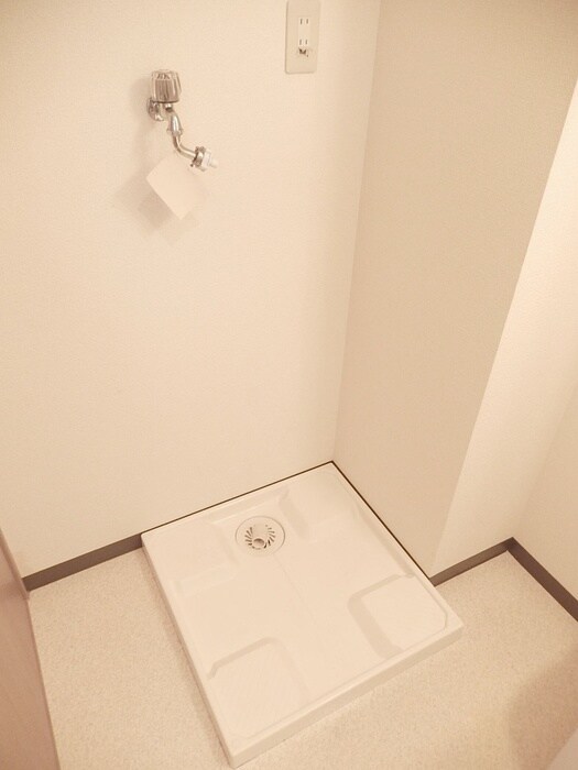 物件内観写真14　(洗濯機置場)