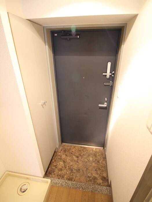 物件内観写真14　(玄関)