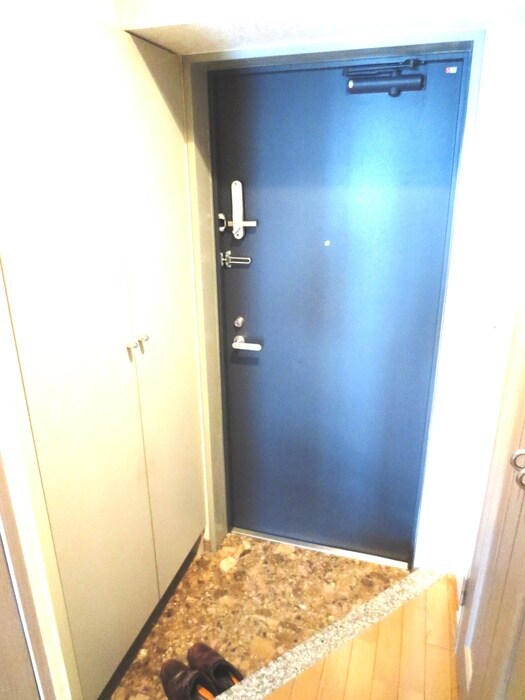 物件内観写真15　(玄関)