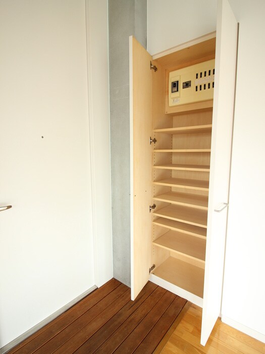 物件内観写真18　(靴箱)