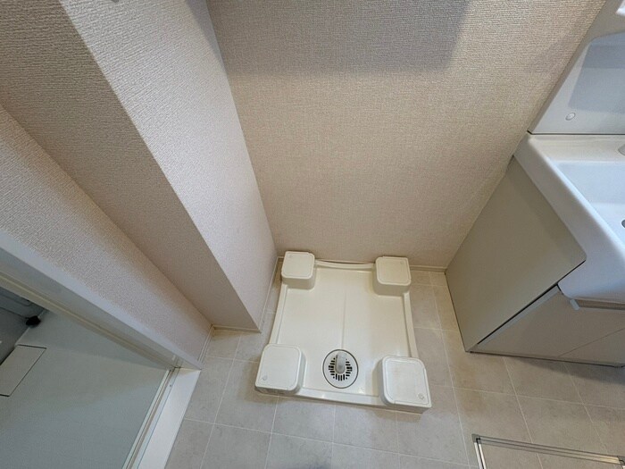 物件内観写真14　(洗濯機置場)