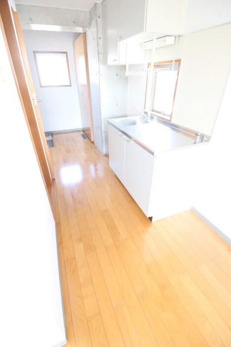 物件内観写真11　(廊下)