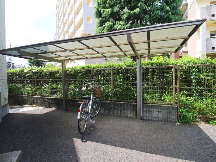 物件外観写真6　(駐輪場)