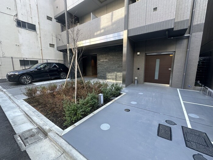 物件外観写真2　(エントランス部分)