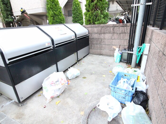 物件外観写真6　(建物設備)