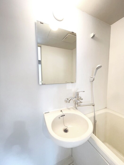 物件内観写真10　(洗面)