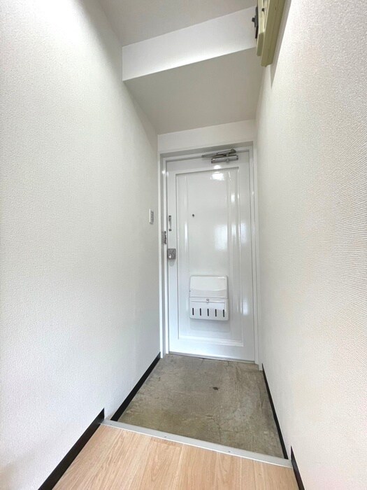 物件内観写真19　(玄関)