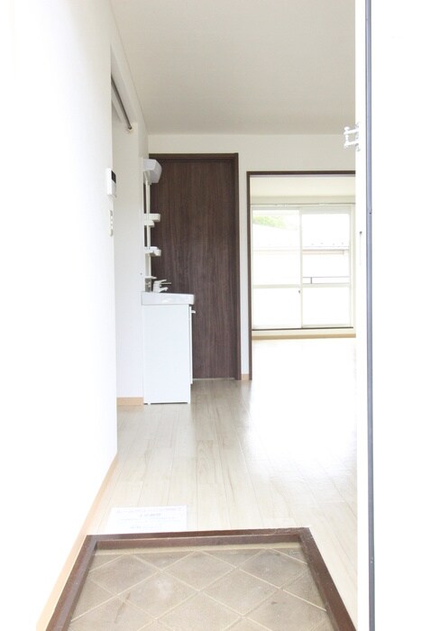 物件内観写真16　(玄関)