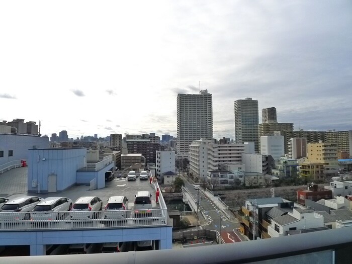 物件内観写真15　(室内からの展望)