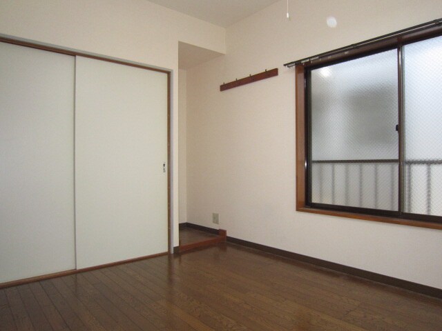 物件内観写真4　(居室)