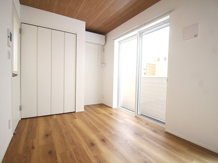 物件内観写真8　(居室)