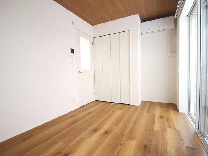 物件内観写真9　(居室)