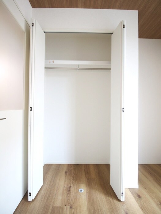物件内観写真10　(収納)